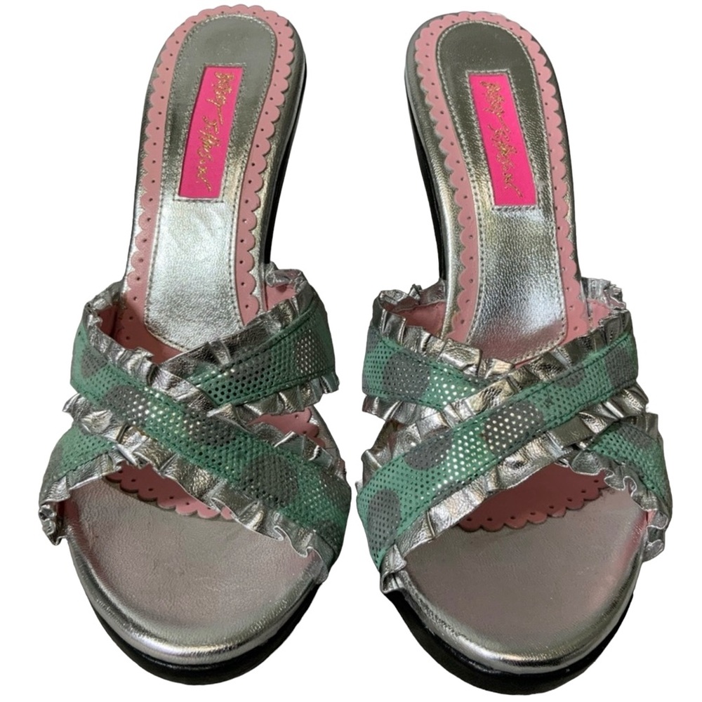Betsey Johnson NWT Mimi Metallic Leopard Heels